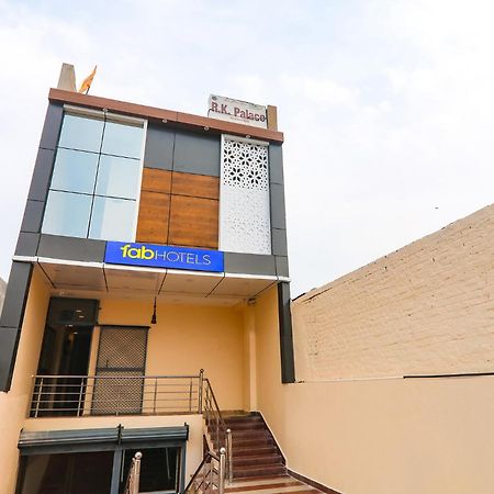 Fabhotel Rk Palace Ayodhya Exterior foto
